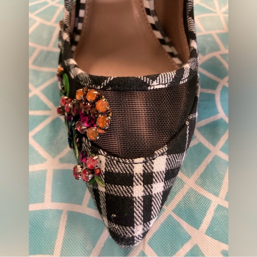 Vintage RARE Betsey Johnson “Rayne” pointed toe heels.